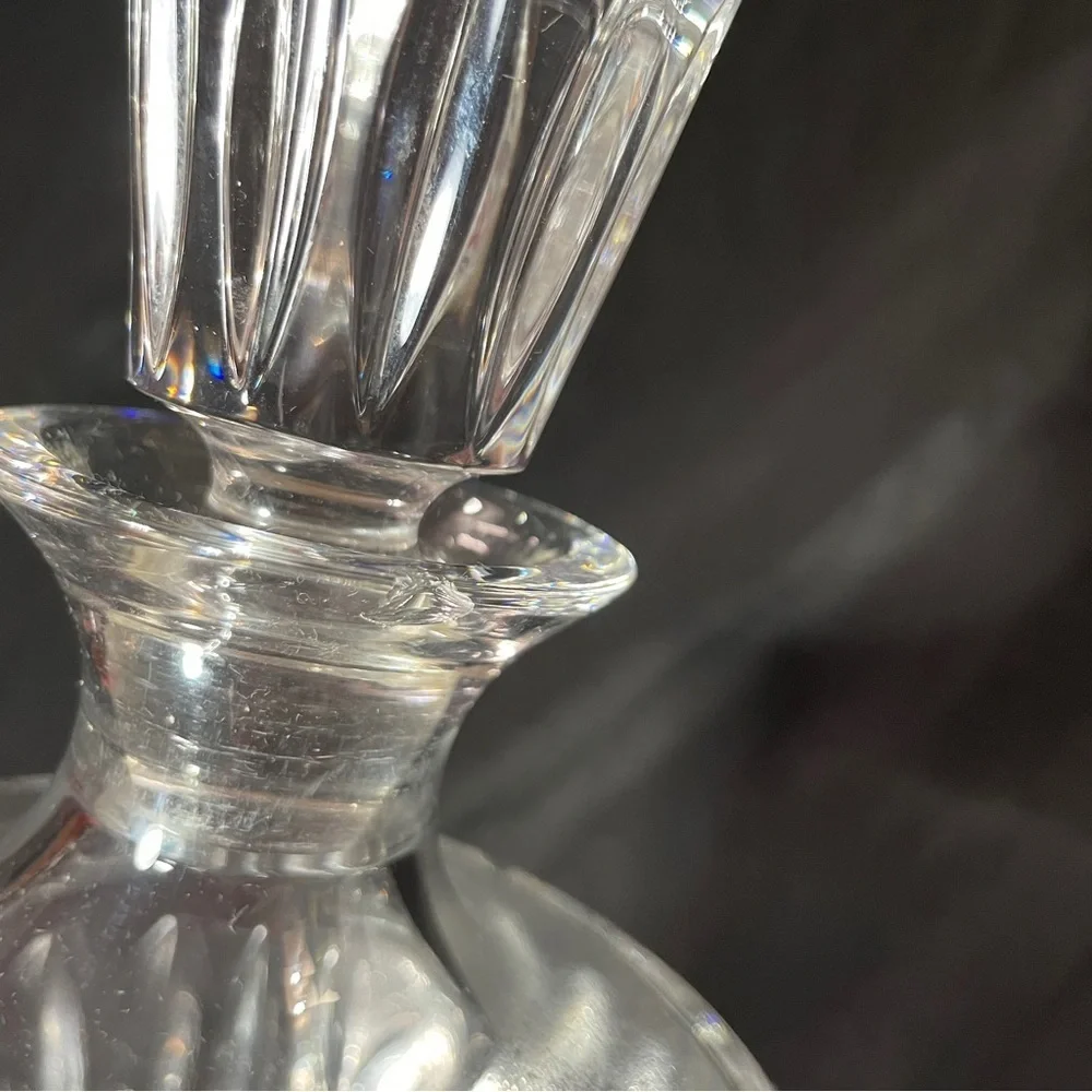 Elegant Clear Glass Decanter